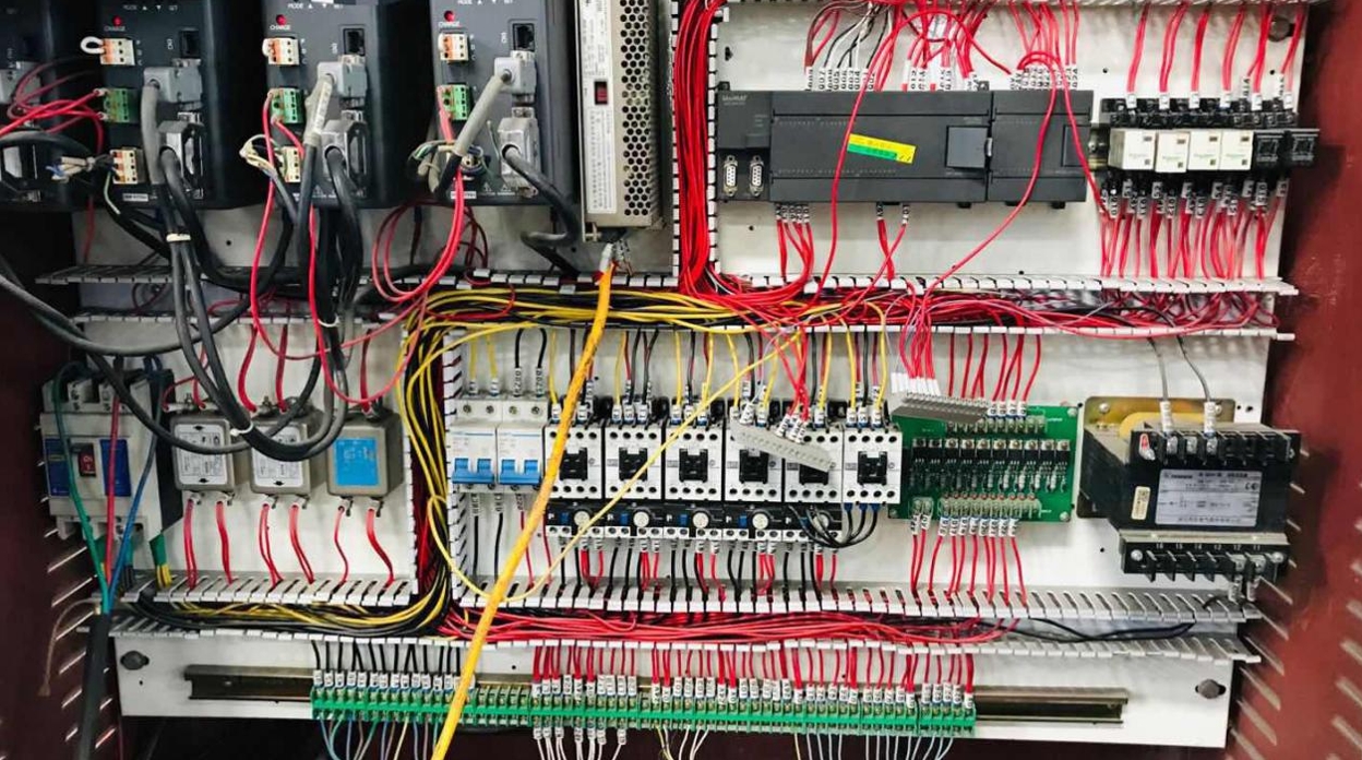 亿维运动控制CPU286在切纸机上的应用